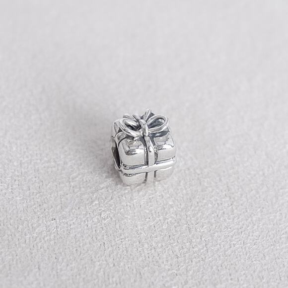 Pandora Sterling Silver Present Gift Charm 790300 Authentic Retired Box Charm - Picture 3 of 6